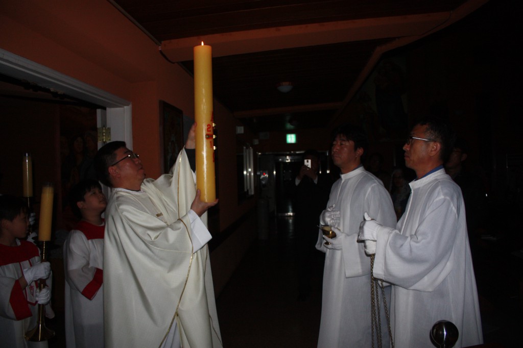 2017-04-15  20-24-02부활성야_물금_002.JPG