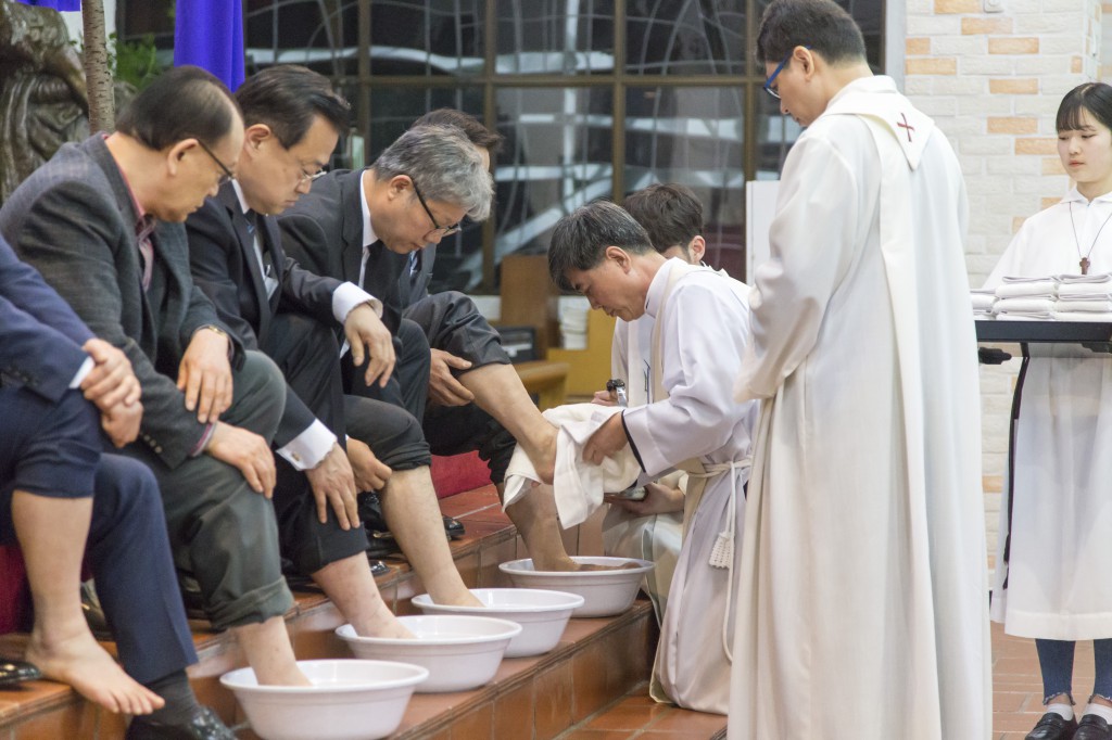 2017-04-13 20-55-46주님만찬성목요일_중앙_002.jpg