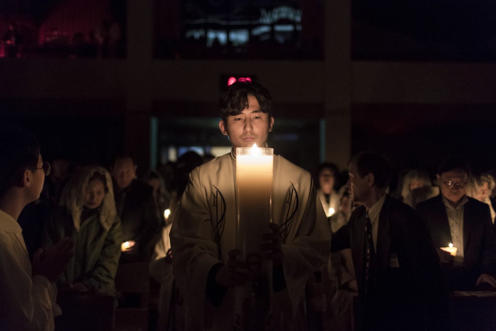 2017-04-15 20-27-56부활성야_중앙_004.jpg