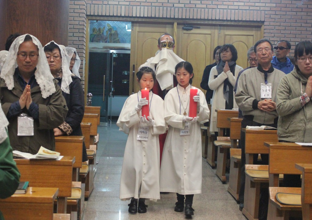 2017-04-14 21-55-48주님수난성금요일_양정_024.jpg