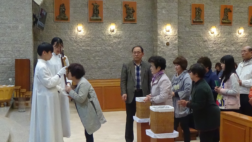 2017-04-14  21-05-37주님수난성금요일_엄궁_010.JPG