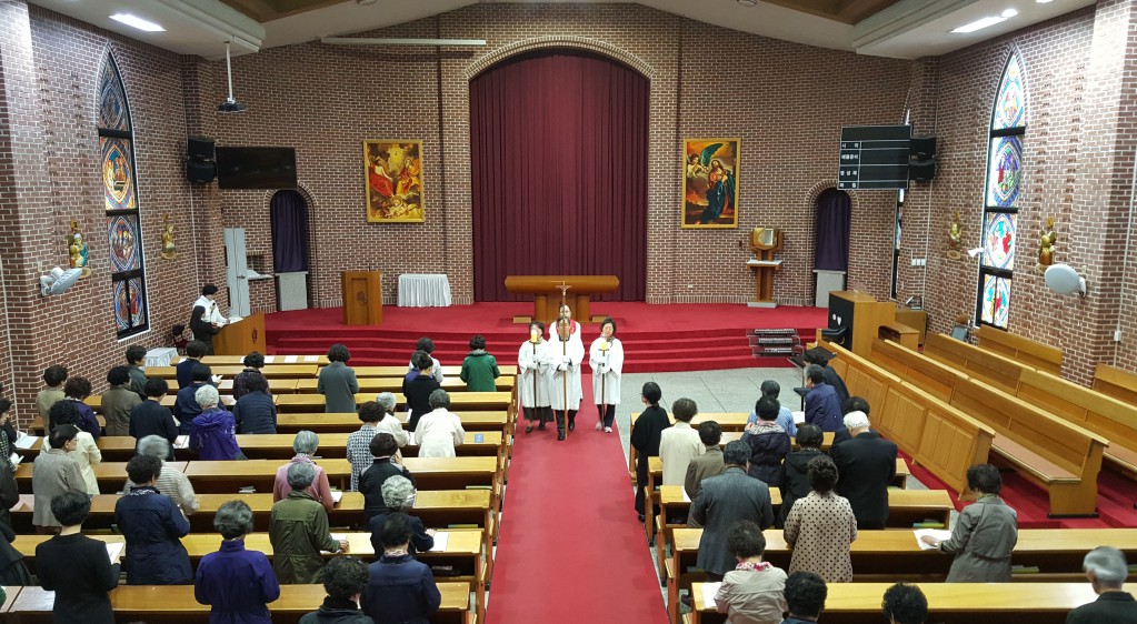 2017-04-14 15-35-14주님만찬성목요일_망미_006.jpg