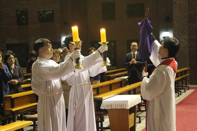 2017-04-14 22-10-49주님수난성금요일_남천_003.jpg