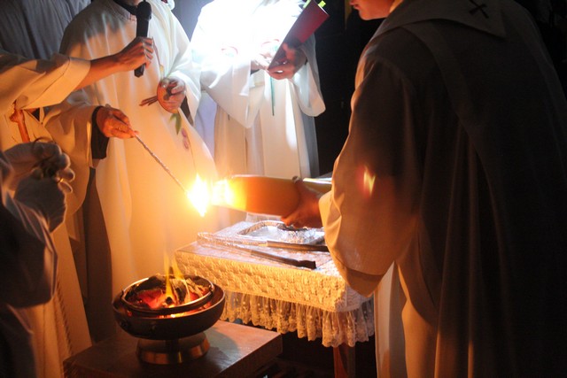 2017-04-15 22-28-02부활성야_남천_006.jpg