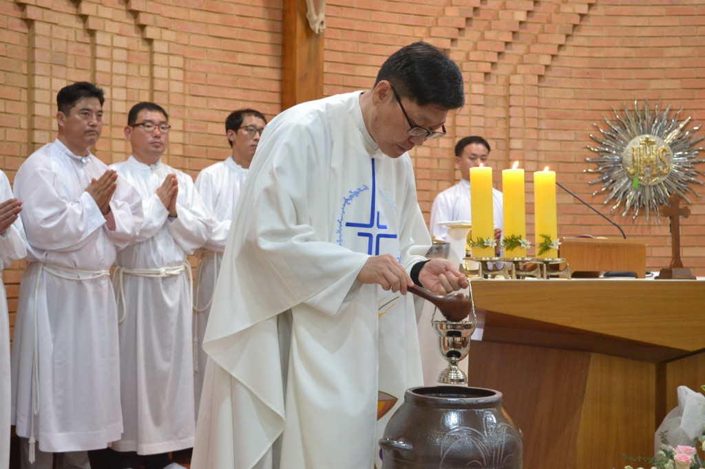 2017-04-15 22-45-56부활성야_사상_010.jpg