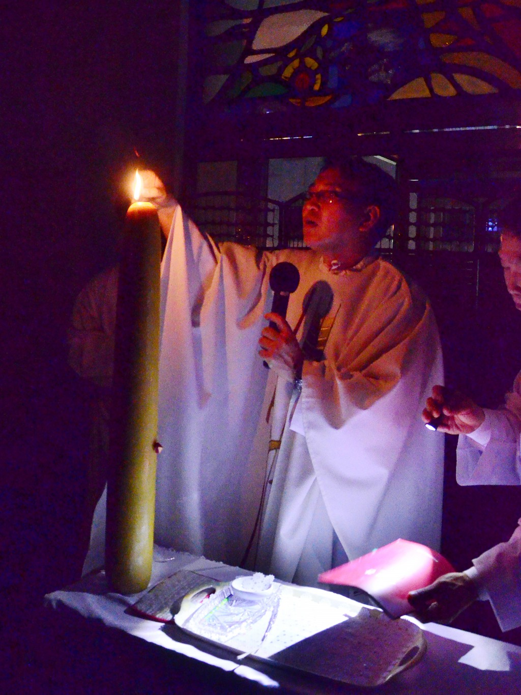 2017-04-15 20-04-15부활성야_활천_003.jpg