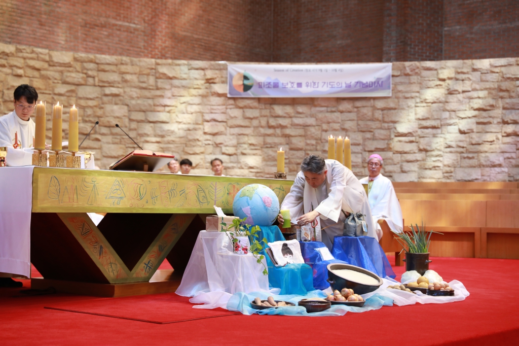 20250903피조물보호를위한기도의날기념미사149.JPG