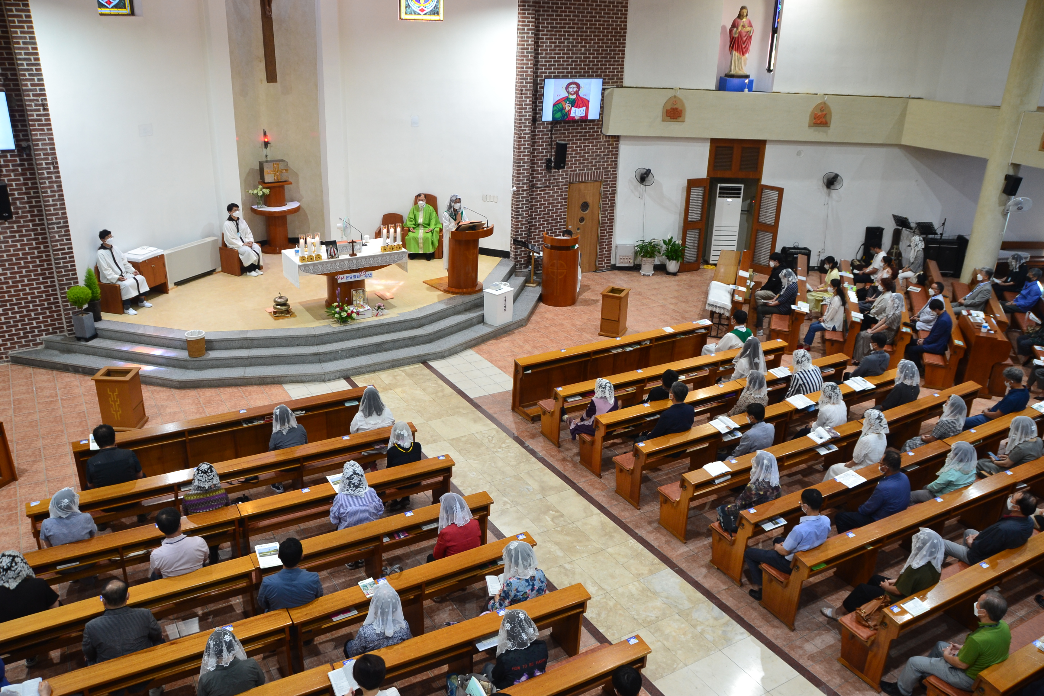 20210627호계성당성김대건신부님유해안치식003.JPG