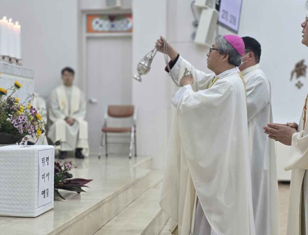 20251103용호성당위령의날061-1.jpg