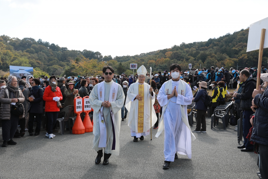 20251103위령의날미사(하늘공원)472.JPG