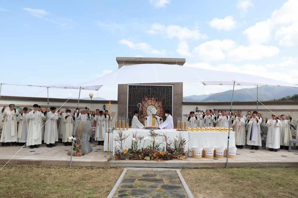 20251103위령의날미사(하늘공원)459.JPG