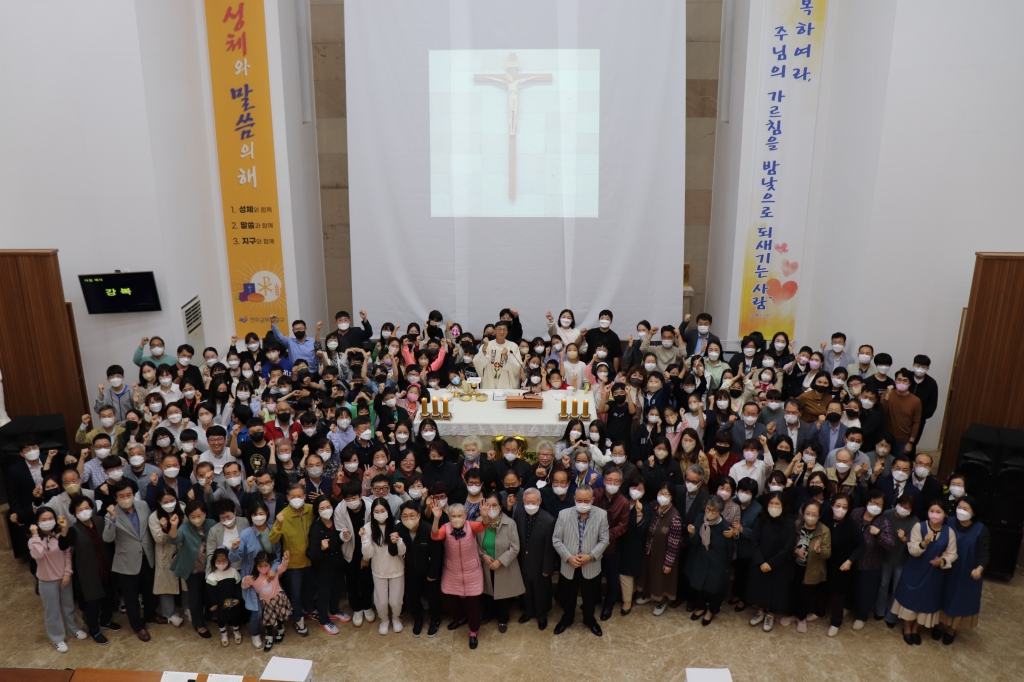 20221009율하성당본당의날13주년002.JPG