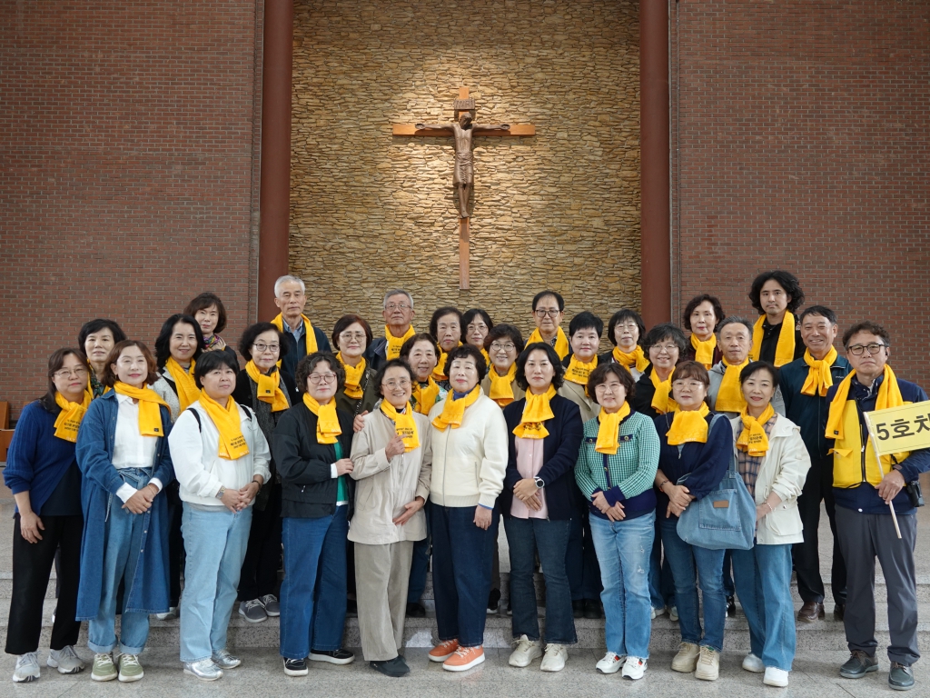20251019범서성당본당의날성지순례005.jpg