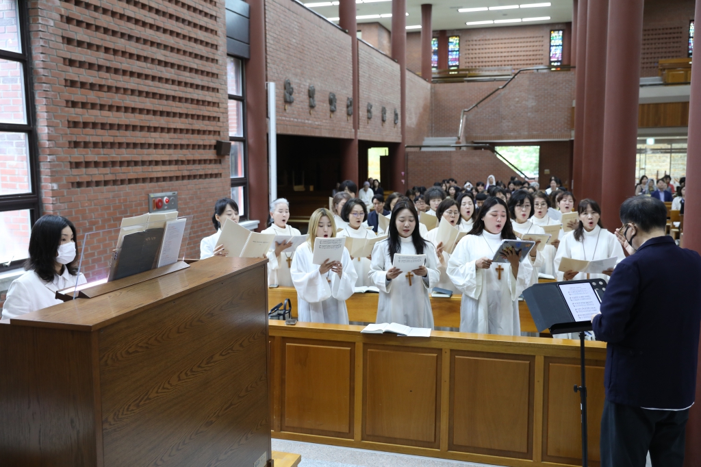 20241007부산가톨릭대학교개교60주년기념미사173.JPG