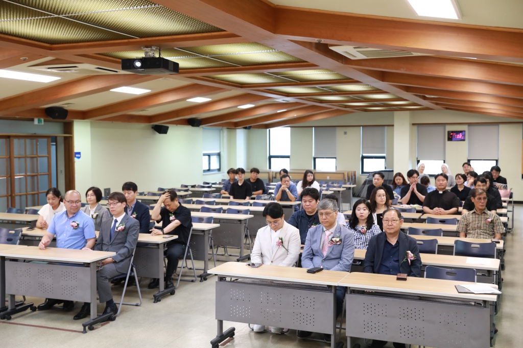 20250912교구청직원장기근속축복장시상식007.JPG