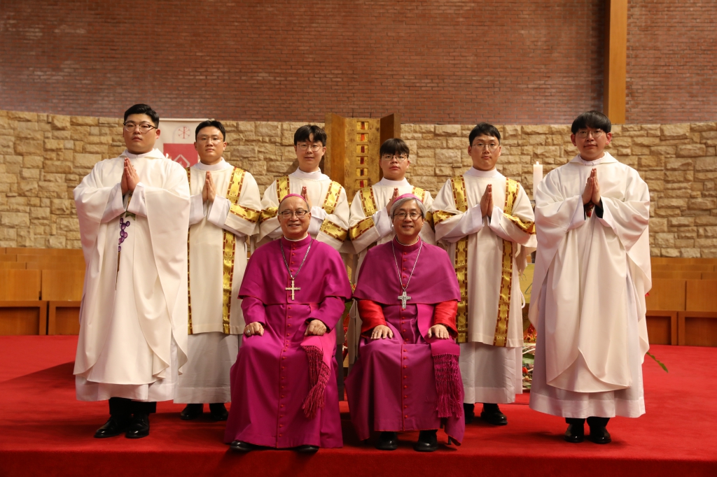 새 사제 새 부제.JPG