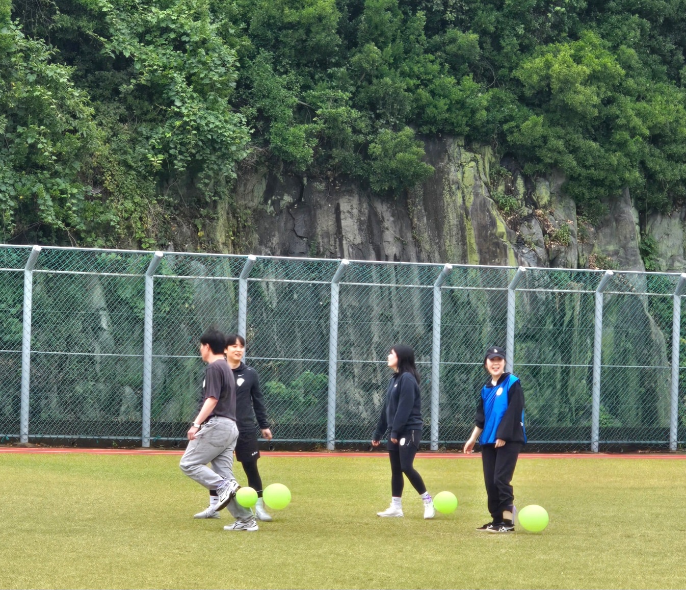 1740600511042-3.jpg