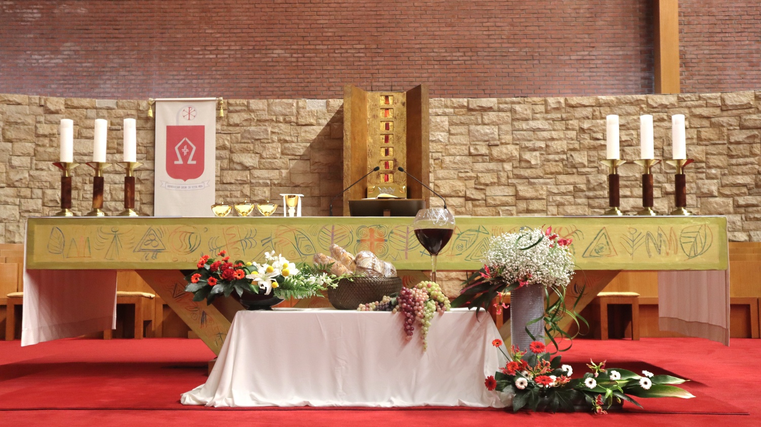 1744969488659-1.jpg
