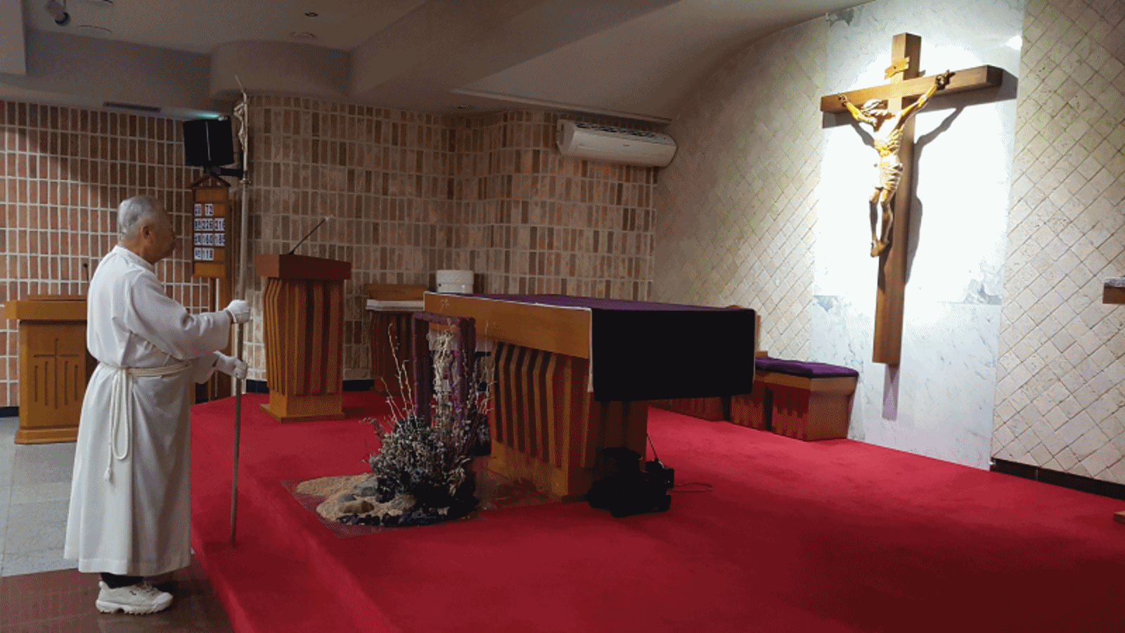 제2차 울뜨레야 십자가의길 (1).gif