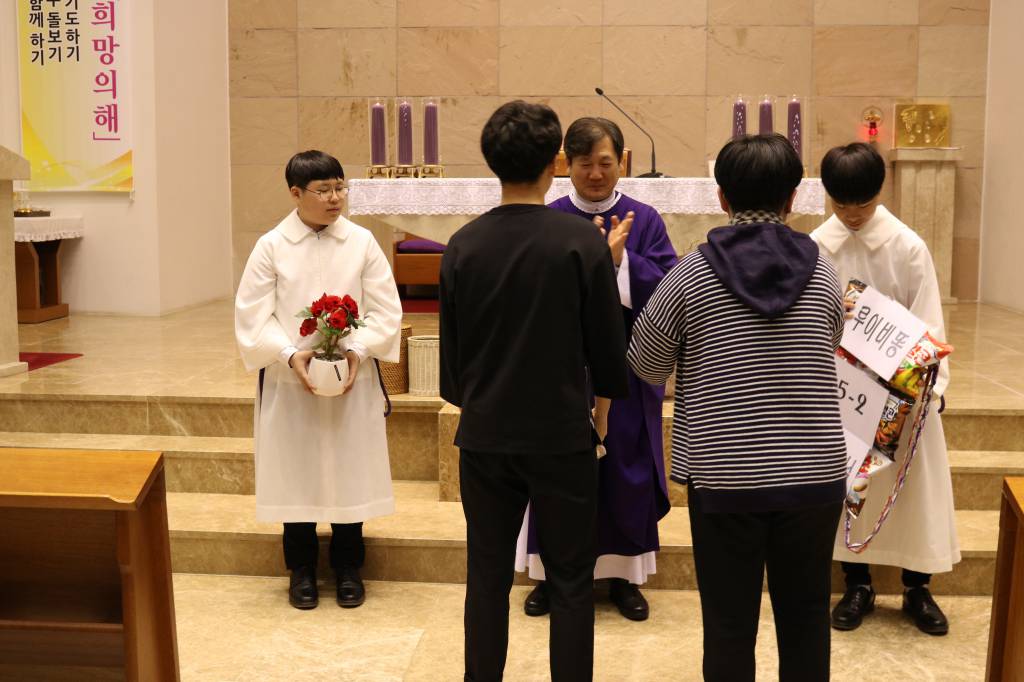 2019-03-17 신부님 영명축일 주일학교 (27).JPG