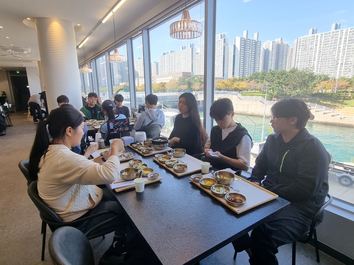 KakaoTalk_20241113_114315344_09.jpg