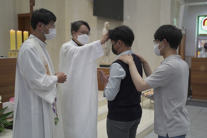 [꾸미기](2022년6월12일)견진성사및 영명축일 (61).JPG