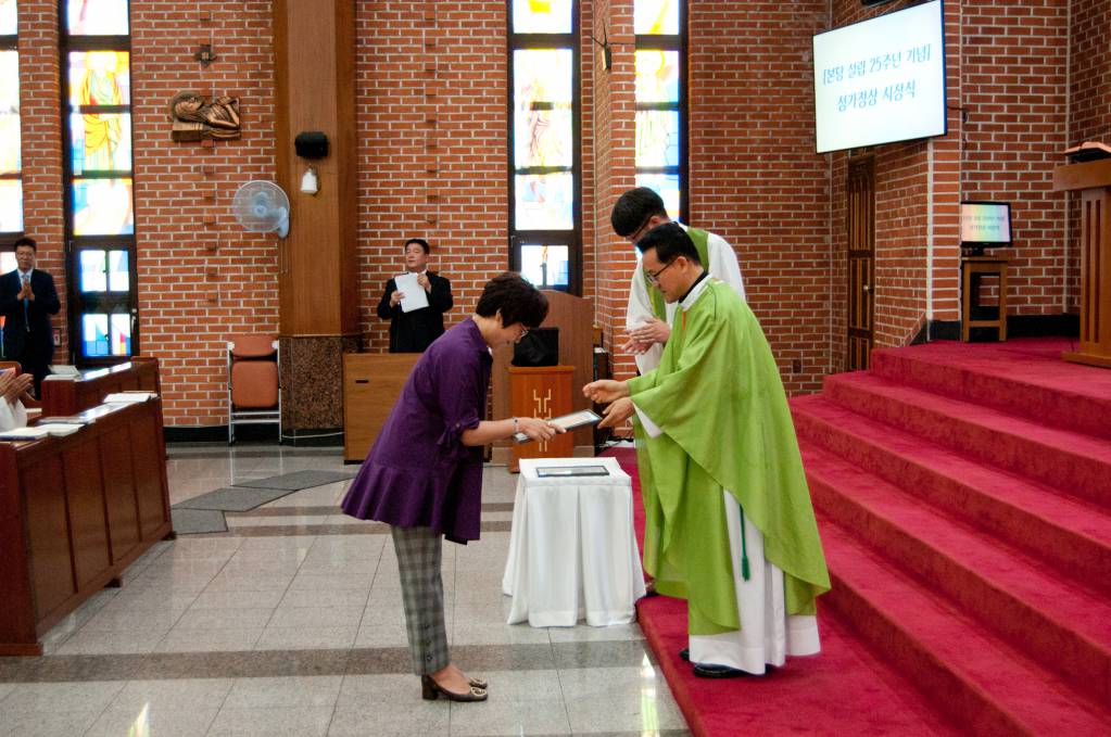 20180909_본당 설립 25주년 기념 성가정상 시상 (18).jpg