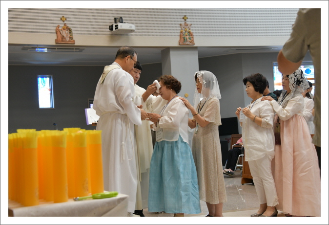 세례후기름바름예식 (6).JPG