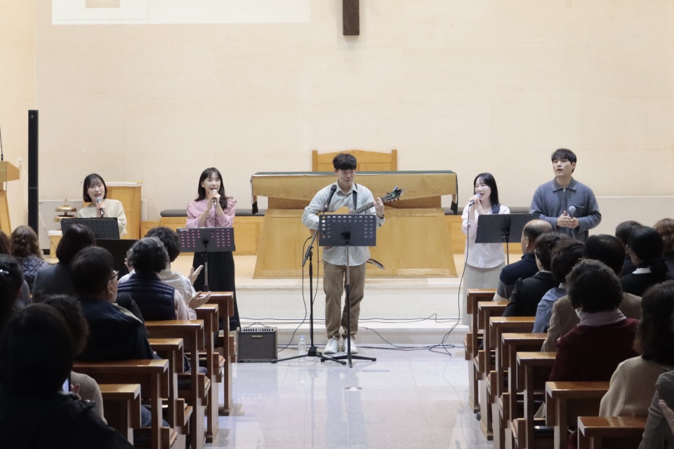 2025_11_17 연총 1부 오후의정원 (4).JPG