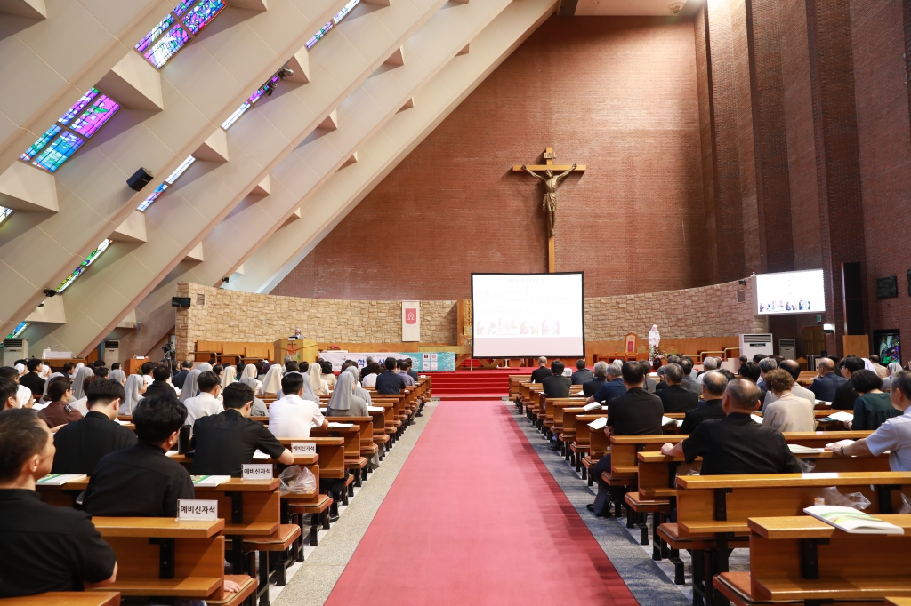 20250922축성생활의해학술심포지엄(사제연수포함)036.JPG