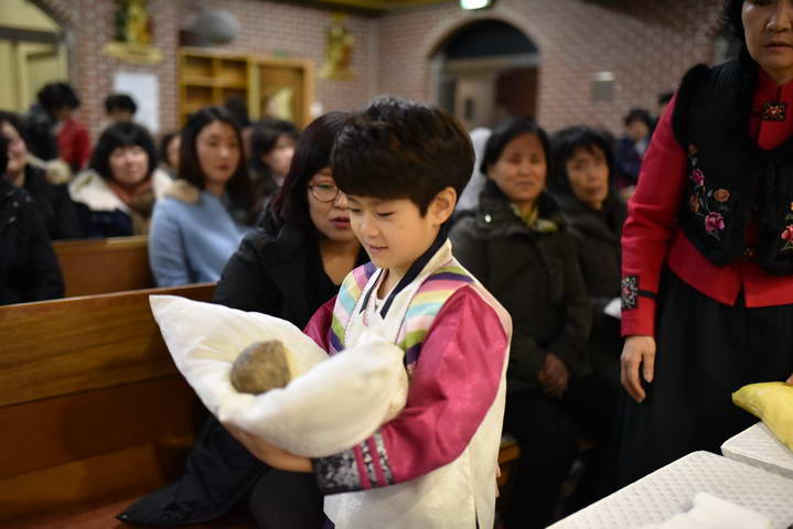 2015-12-24 22-17-48_성탄밤미사_036_resize.jpg