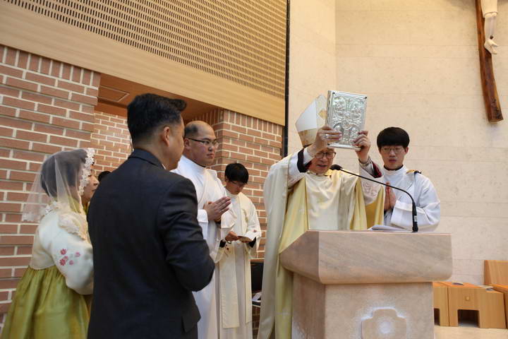 20161211범서성당성전봉헌식110_resize.JPG