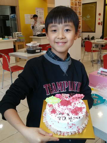 주일학교 겨울체험행사(나만의 케익만들기) (5)_resize.jpg