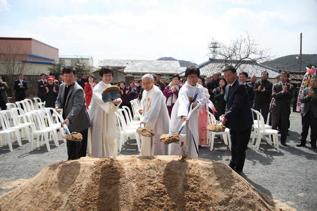 20120325인보성당기공식141_resize.jpg