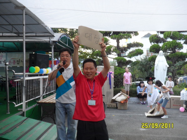 20110925범서성당본당의날행사016_resize.jpg