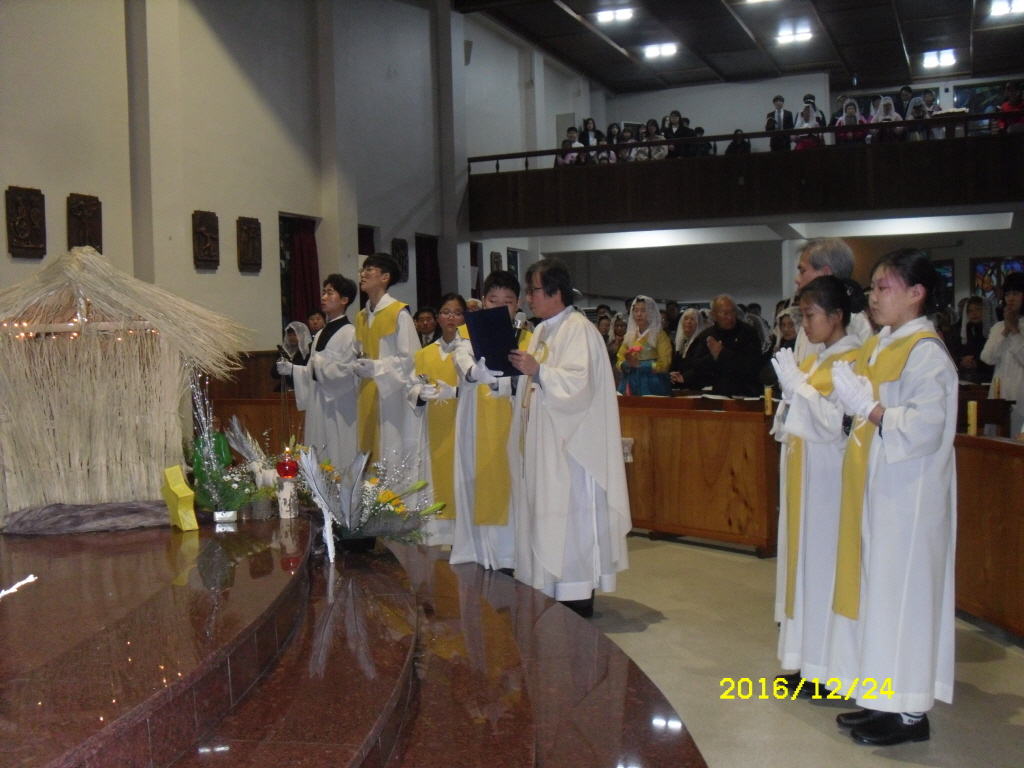 예수성탄밤미사 (4).JPG